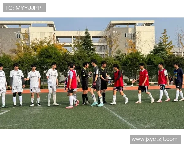 足球明星为学子送祝福愿你们考试顺利梦想成真勇攀高峰